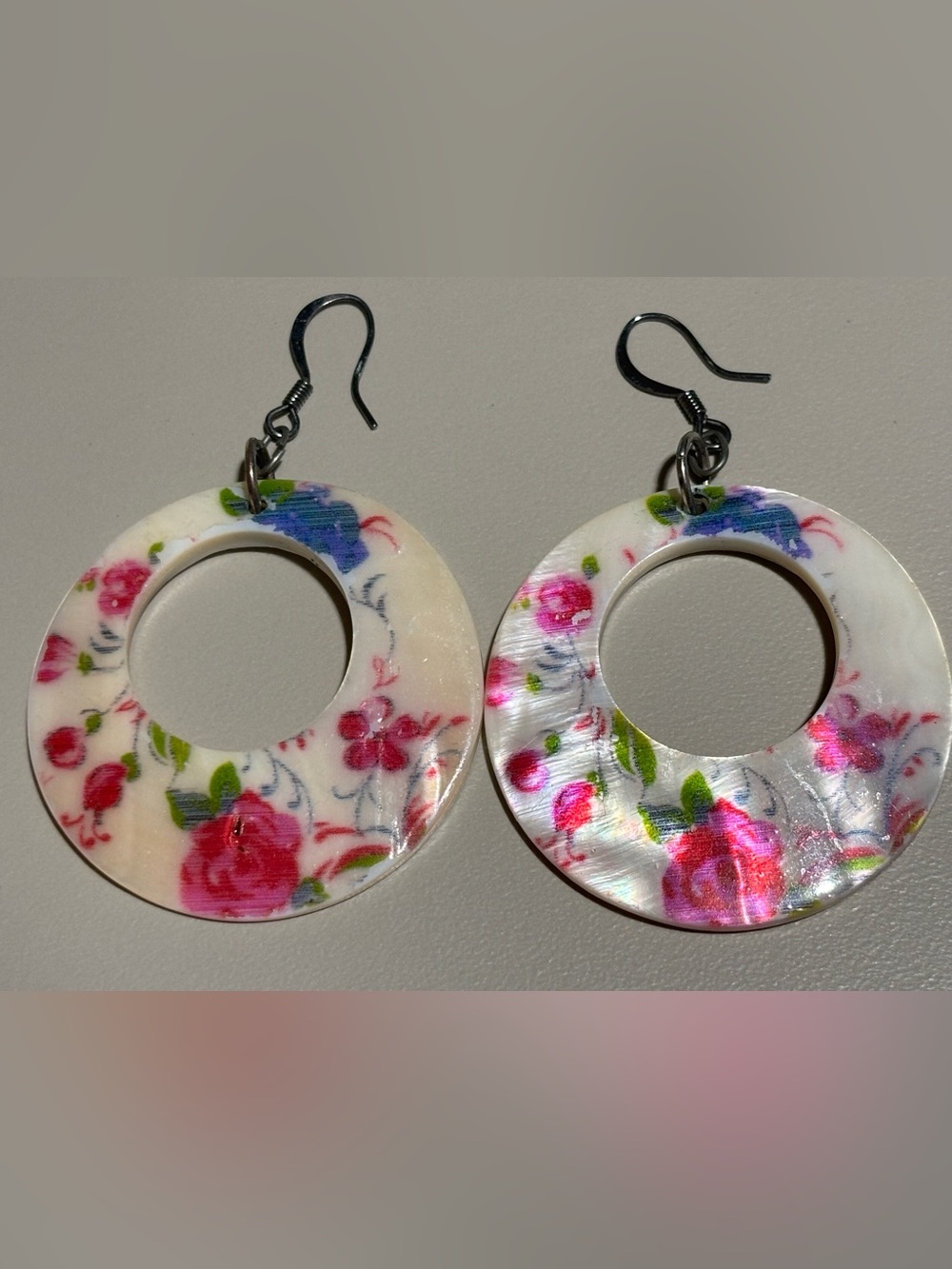 Vintage Mother of Pearl Floral Shell Hoop Earrings Shabby Cottagecore Boho 90s
